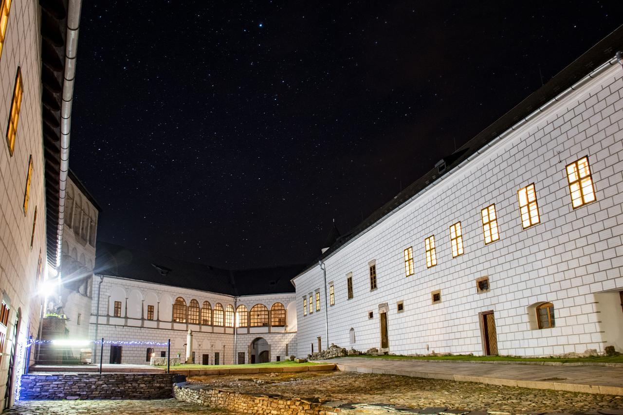 Zamek Kolstejn - Hotel Chateau Goldenstein Branná Exterior foto